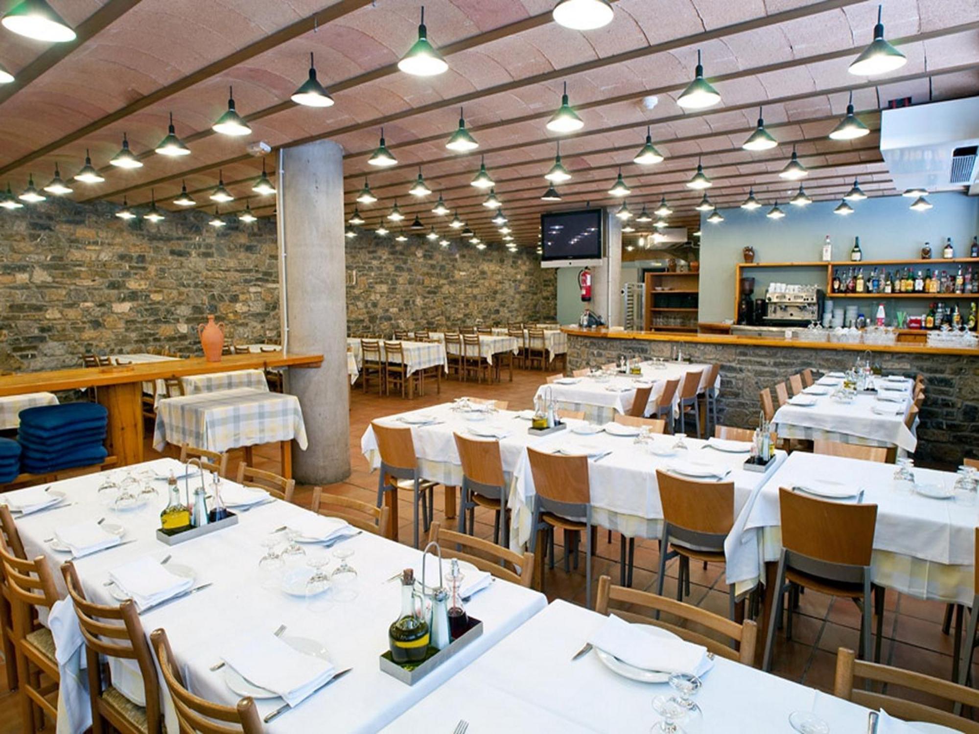 Hotel Restaurant Les Brases Sort Bagian luar foto